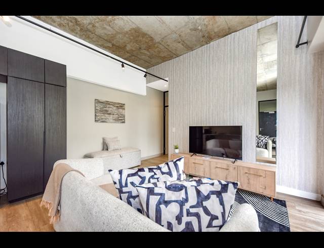 1 BEDROOM APARTMENT FOR SALE IN SANDOWN